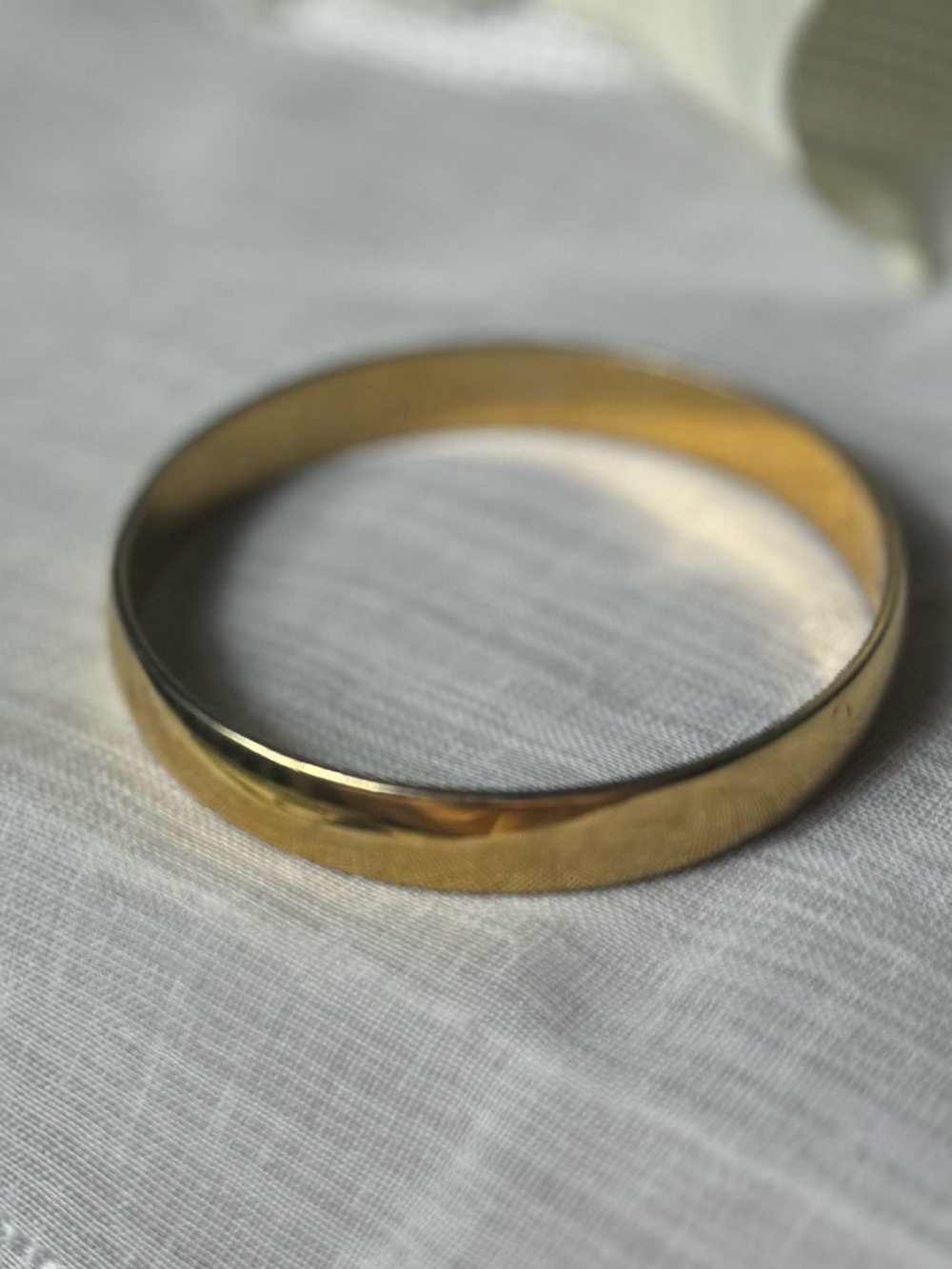 Vintage Gold Tone Bangle Bracelet - Classic Monet old money Esmeralda